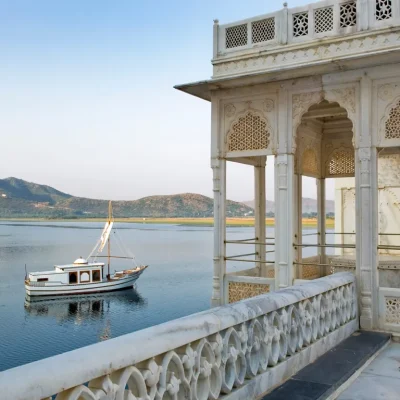 taj lake4